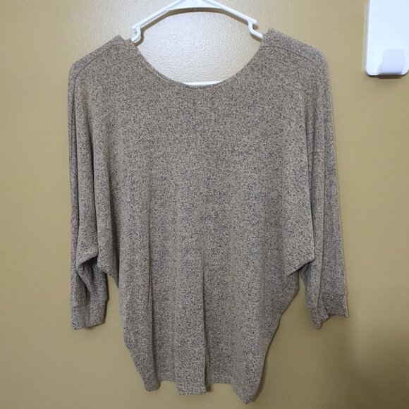 Kim & Cami Lightweight 3/4 Sleeve Dolman Sweater S Camel with Black Specks - Picture 6 of 6